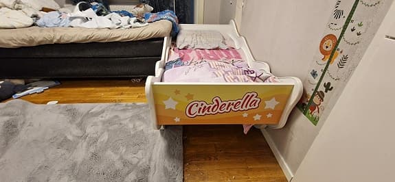 Barnsäng Cinderella (140 x 70) eller (180 x 70)