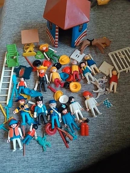 Playmobil + shenker toys