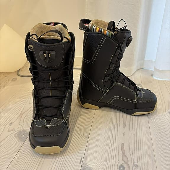 Oanvända. Salomon Snowboard boots, EUR 42 2/3