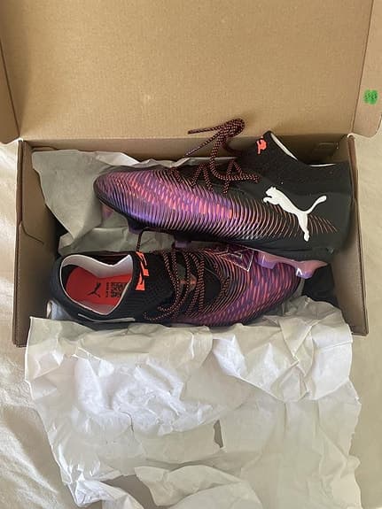 Puma Future 8 Ultimate FG Svart/Vit/Röd EUR 40.5 NYA