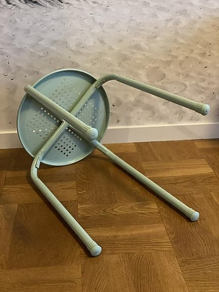 Turkos/ljusgrön pall i metall, höjd 45 cm, nyskick!