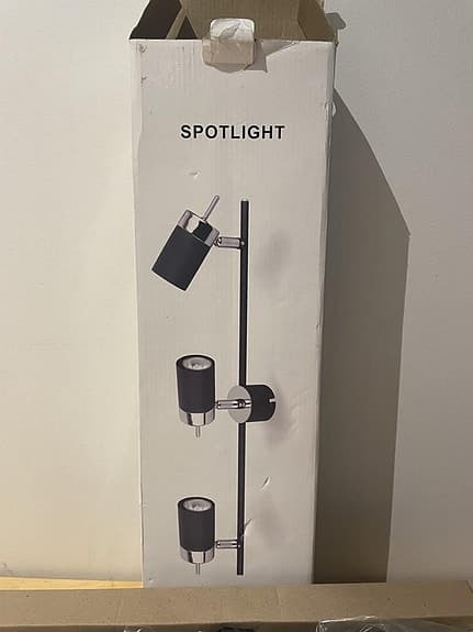 Takspotlight på arm med tre lampor