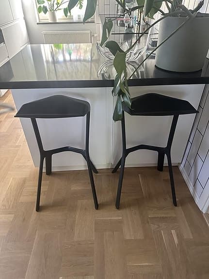 Snygga moderna barstolar – 2 st