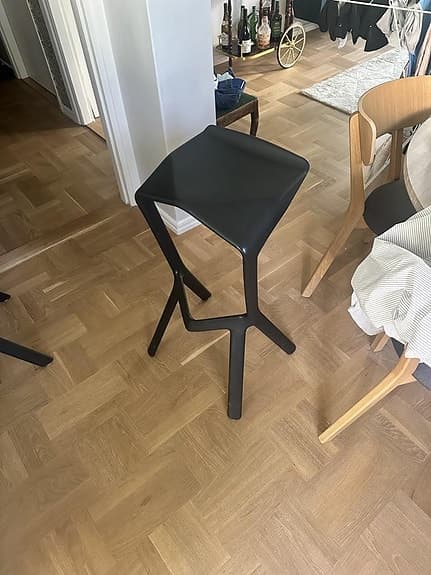 Snygga moderna barstolar – 2 st