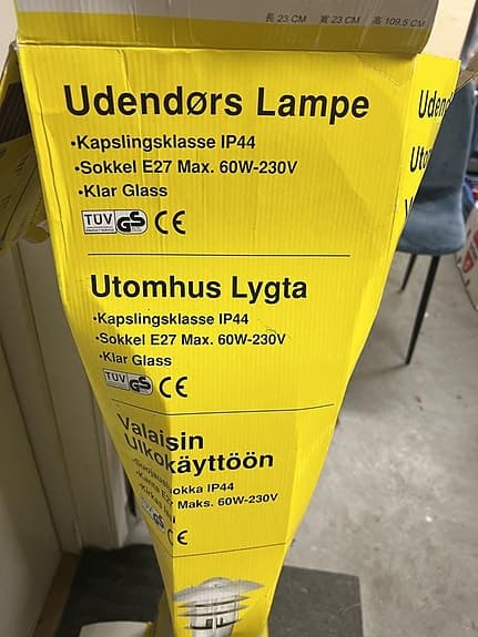 Utomhuslampa svart
