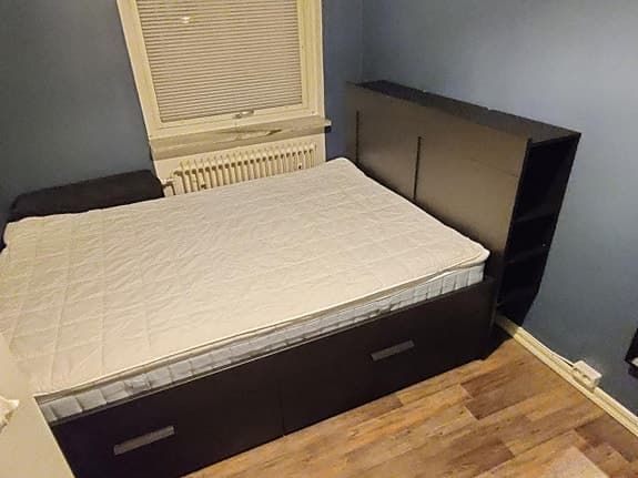 IKEA säng med förvaring - Brimnes 140cm