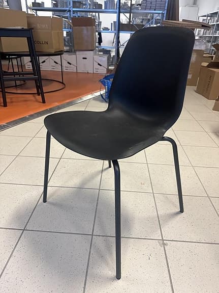 svarta Skålsta stolar fr ikea