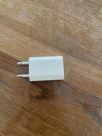 Original laddhuvuden från Apple och Samsung