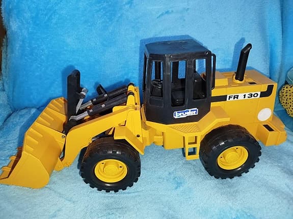 Bruder 02425 Drivratt lastare/traktor FR 130 frontskyffel