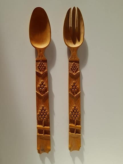 Dekorativa träbestick — snidade, 43 cm