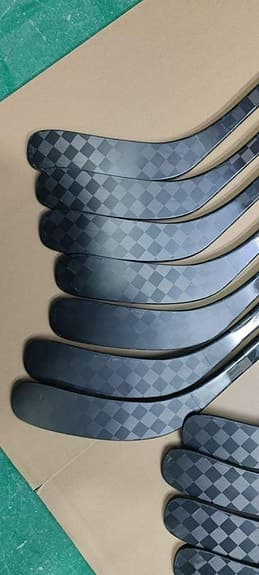 Bästa hockeyklubborna för NHL-proffs finns i Sverige!