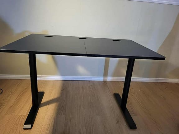 Gamingstol "Huvudspelare - IKEA" och Gamingbord