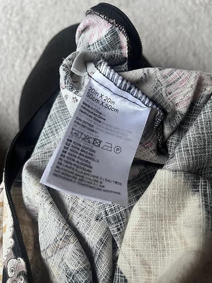 Två fina kuddöverdrag till prydnadskuddar H&M home