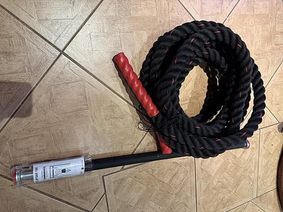 pull up bar och en battel rop