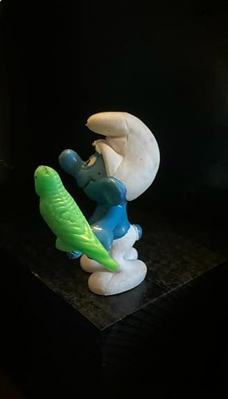 Smurf med grön papegoja, Peyo Schleich, Vintage fr. 1979.