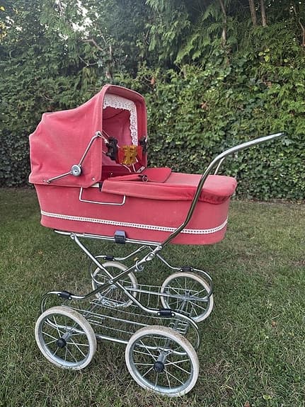 Emmaljunga dockvagn barnvagn liggvagn retro