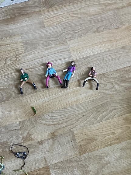 Schleichstall med hästar och tillbehör