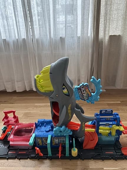 Hot Wheels City - Ultra Shark Car Wash