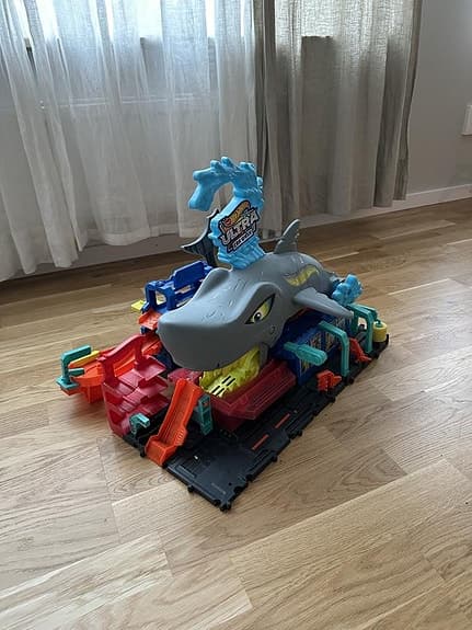 Hot Wheels City - Ultra Shark Car Wash