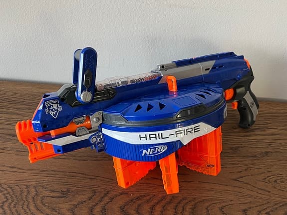 Nerf Elite Hail-Fire Barnleksak, mkt fint skick