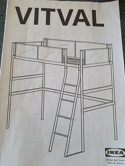 IKEA VITVAL Loftsäng med stege och sängskydd grå