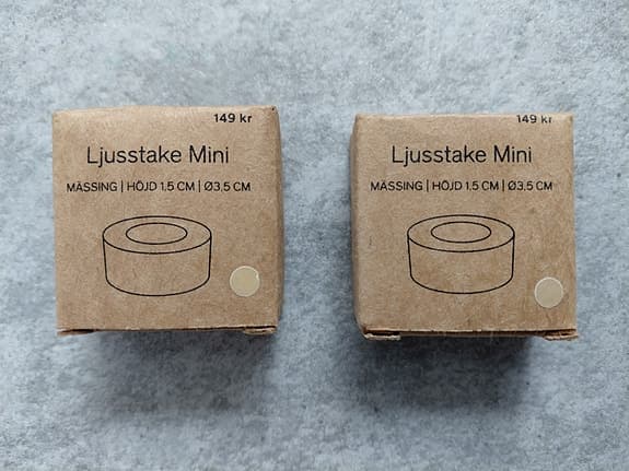 Två stycken ljusstakar i mässing