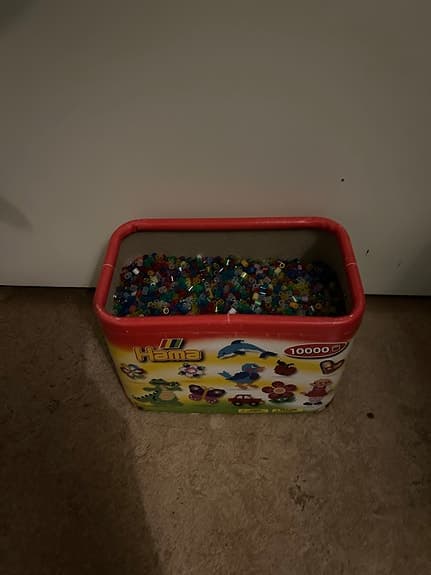 Hama 8000 pärlor barnleksak