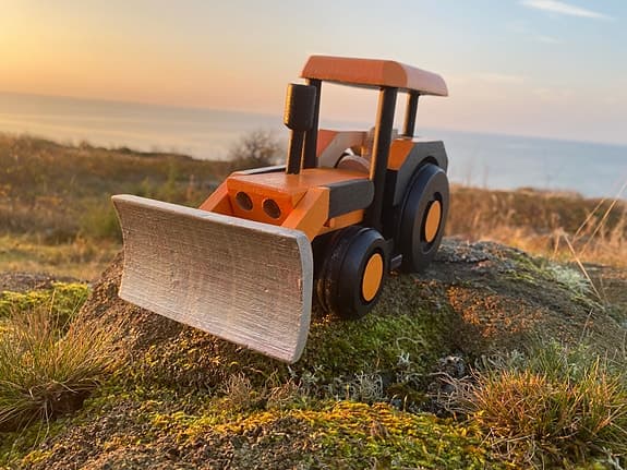 Bulldozer, träfordon, ekoleksak, present, dekoration