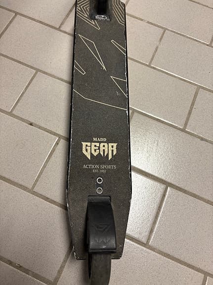 Prissänkt Kick bike trick spark sparkcykel  MADD GEAR