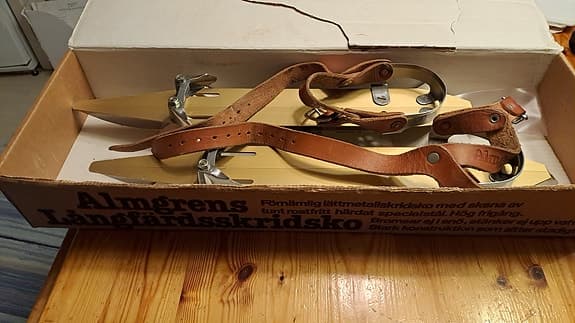 Långfärdskridskor Ahlmgren i originallåda