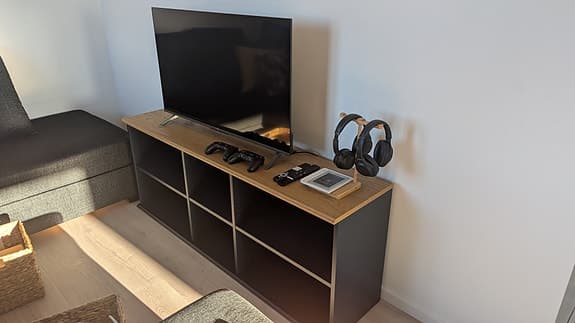 IKEA TV-BANK, SKRUVBY