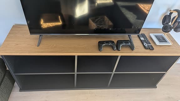 IKEA TV-BANK, SKRUVBY