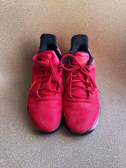 Nike Kobe AD University red shoes skor Basketbollskor Röd Storlek 40