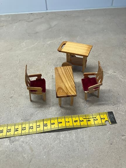 Dockskåps stolar med bord och serveringsvagn till Lundby