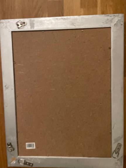 Spegel med gråmålad träram 38x48 cm