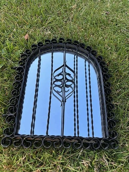 Svart smidesjärn spegel dekorativa detaljer Sminkspegel Retro Vintage Smide