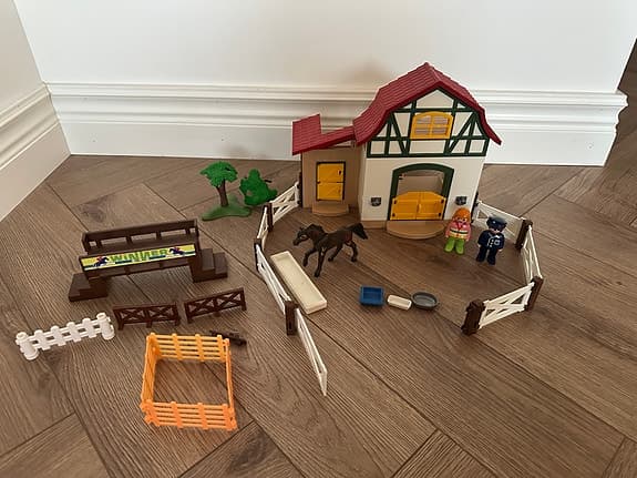 Playmobil Ponnygård lekset - Bondgård med tillbehör - ej komplett