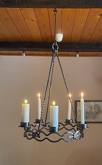 Handsmidd ljuskrona i smide