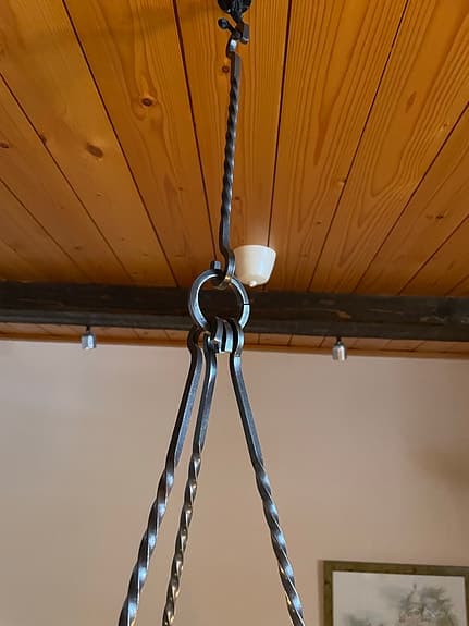 Handsmidd ljuskrona i smide