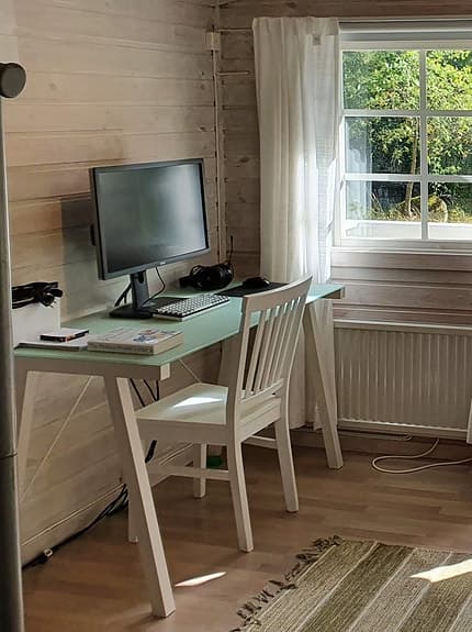Skrivbord 125 x 65 cm