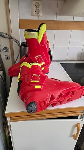 Burton Intec L6 snowboardpjäxor röd gul