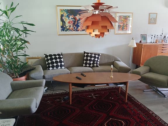 Capri soffa med två fåtöljer i gott skick, renoverad.