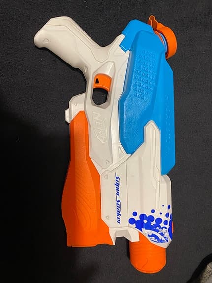 Elektronisk vattenpistol