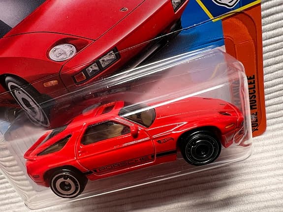Hot Wheels 1983 Porsche 928S Leksaksbil Röd