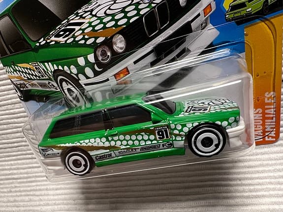 Hot Wheels BMW M3 Wagon Leksaksbil Grön