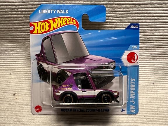Hot Wheels Nissan Skyline 2000GT-R LBWK Leksaksbil Lila