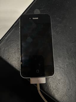 iPhone 4 iCloud låst