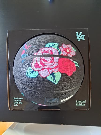 Youngland Round21 Basketboll 29,5 tum Svart med Blommönster