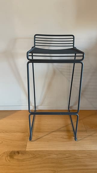 HAY “Hee” Barstol High – Asphalt Grey