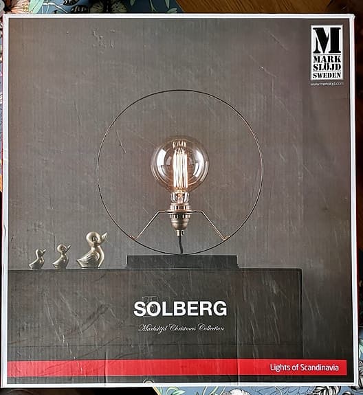 Fin och dekorativ bordslampa